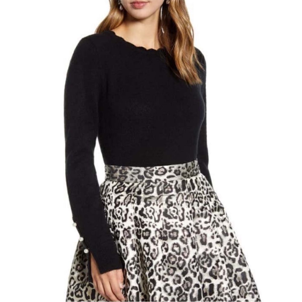 Rachel Parcell Black Scalloped Neckline Pearl Button Sweater